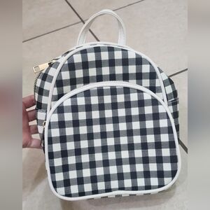 New Emperia‎ Chic Checkered Backpack in Black and White